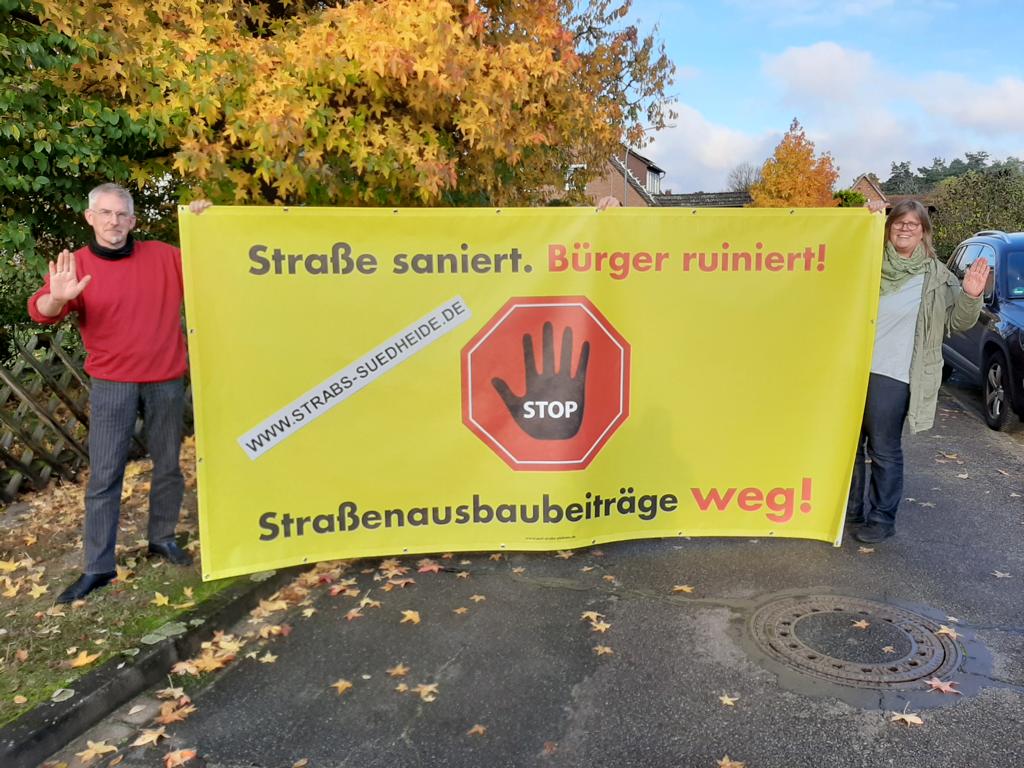 BI gegen Straßenausbaubeiträge Gründung Banner Foto: ein